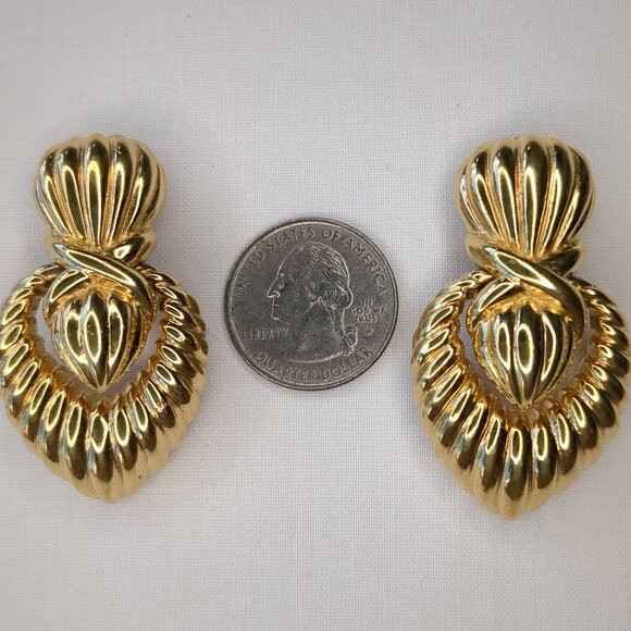 Ciner Door Knocker Gold-Tone Vintage Clip-On Earrings - Picture 7 of 7